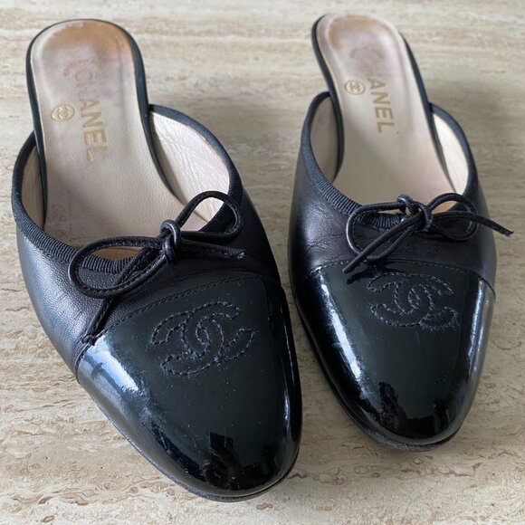 Vintage Chanel CC Bow Cap Toe Mule Kitten Heels - Picture 6 of 9